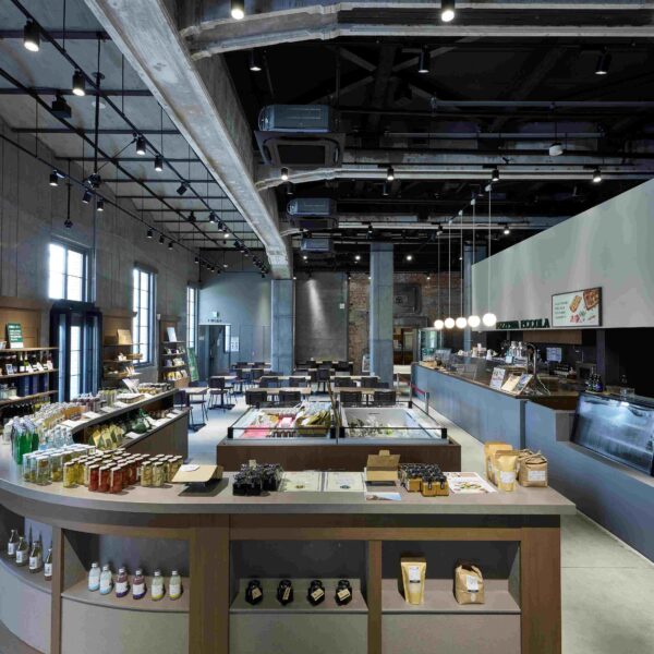 エッコラ　りそなコエドテラス